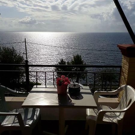Sol E Mar Sea Side View Guesthouse Perama  Dış mekan fotoğraf