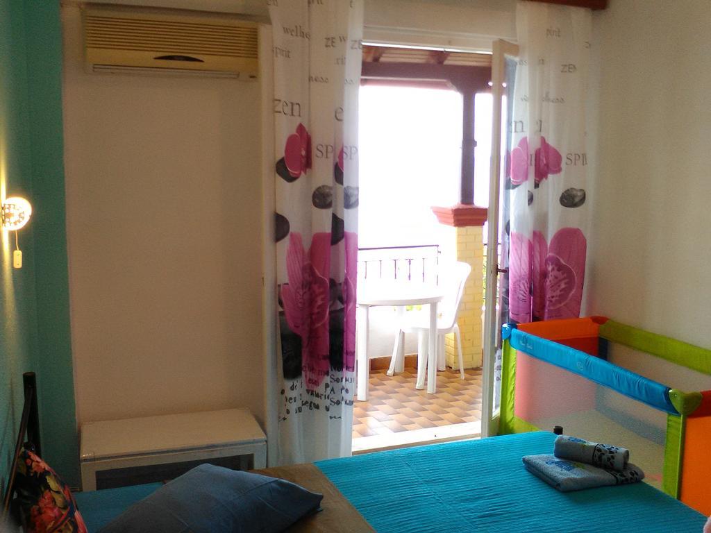 Sol E Mar Sea Side View Guesthouse Perama  Dış mekan fotoğraf