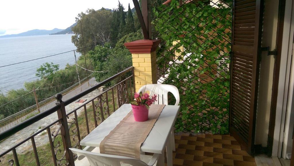 Sol E Mar Sea Side View Guesthouse Perama  Dış mekan fotoğraf