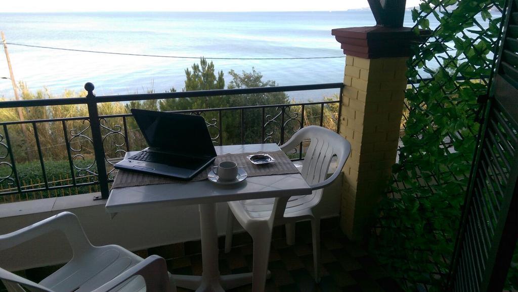 Sol E Mar Sea Side View Guesthouse Perama  Dış mekan fotoğraf